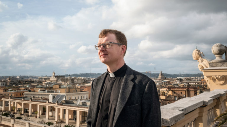 Der Jesuit Hans Zollner in Rom | KNA