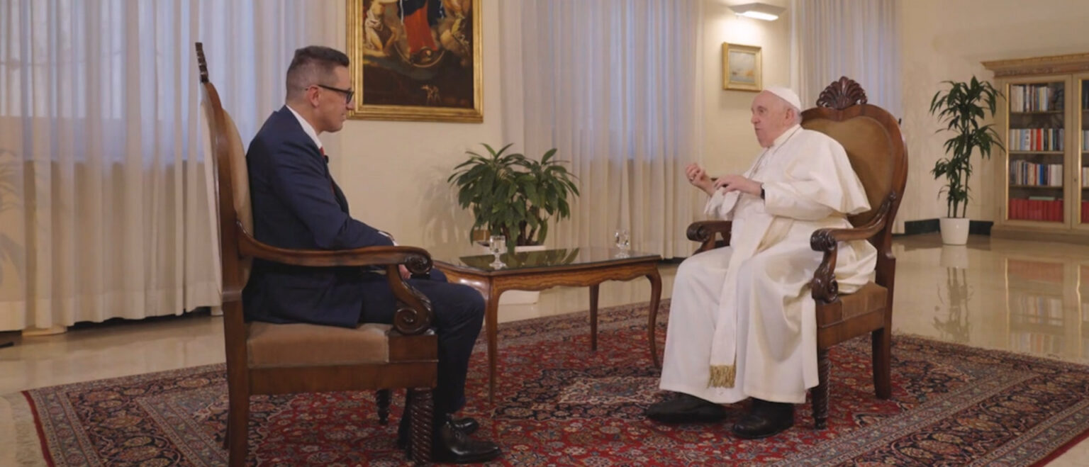 RSI-Journalist Paolo Rodari interviewt Papst Franziskus | RSI